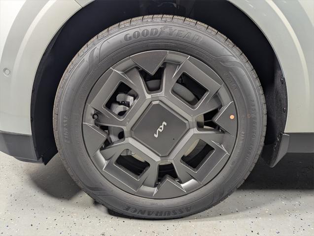 new 2025 Kia Carnival Hybrid car, priced at $50,235
