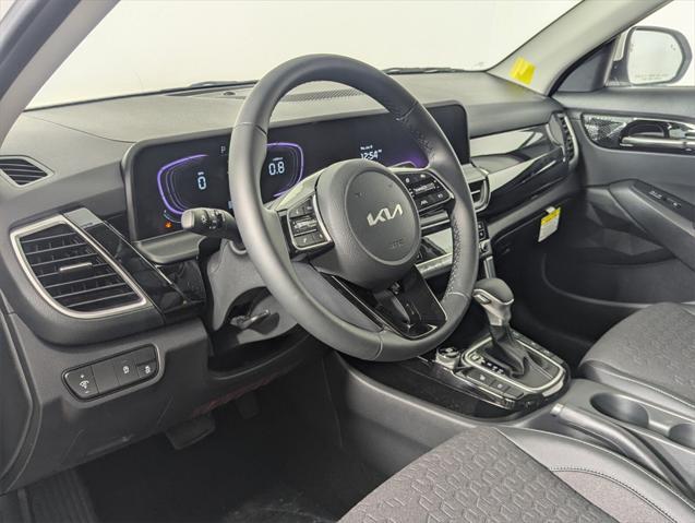 new 2025 Kia Seltos car, priced at $28,545