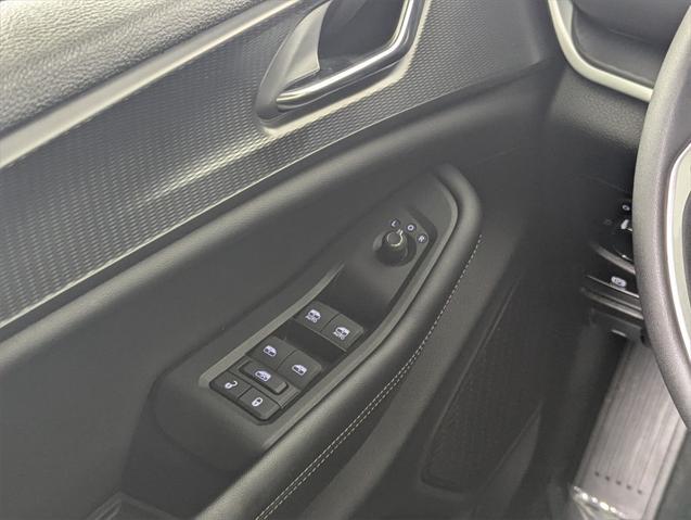 used 2024 Jeep Grand Cherokee car, priced at $28,891