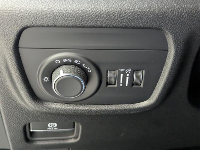 used 2024 Jeep Grand Cherokee car, priced at $28,891