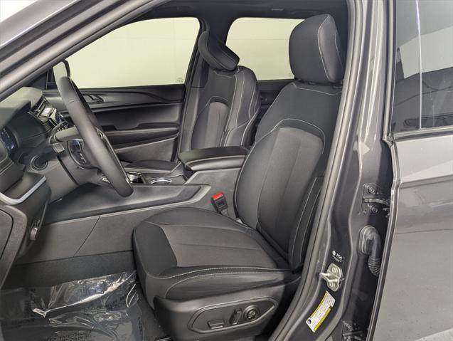 used 2024 Jeep Grand Cherokee car, priced at $28,891