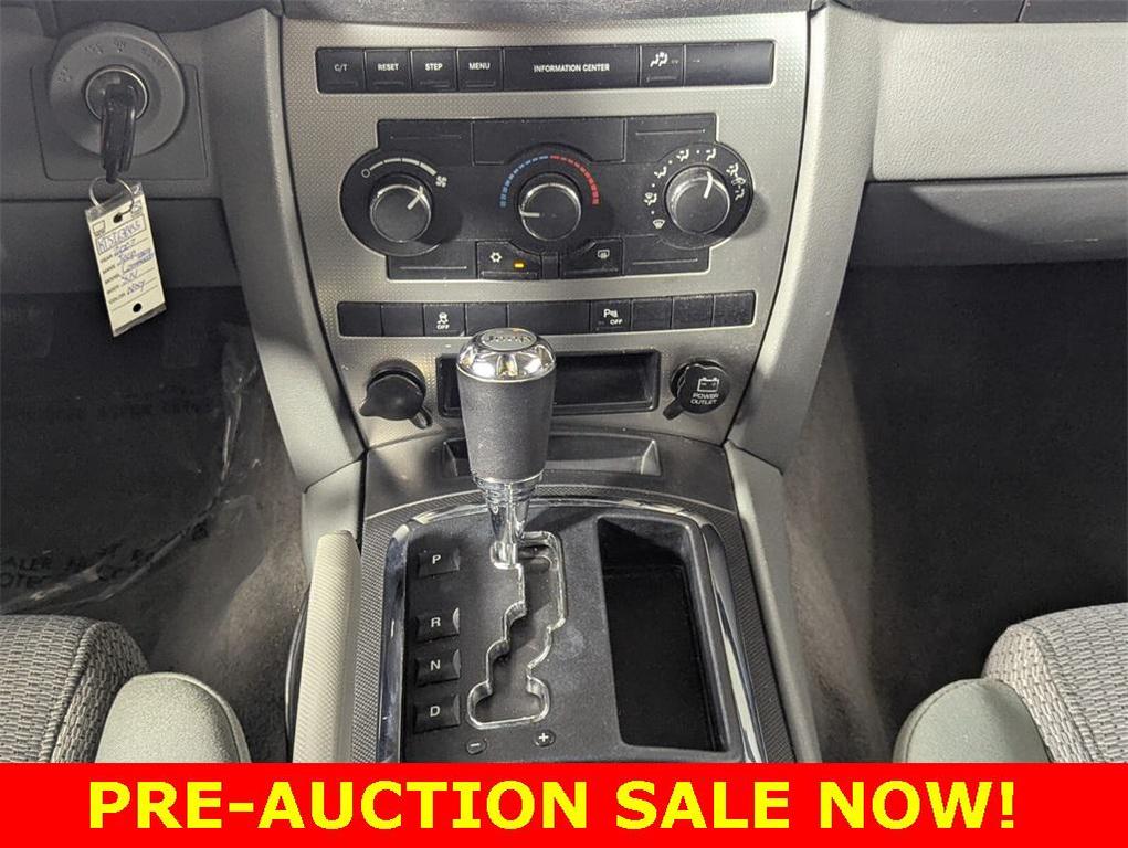 used 2007 Jeep Commander car, priced at $4,995
