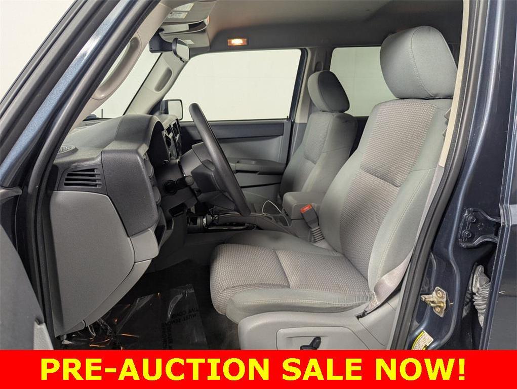 used 2007 Jeep Commander car, priced at $4,995