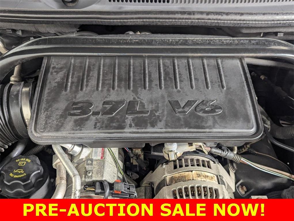 used 2007 Jeep Commander car, priced at $4,995