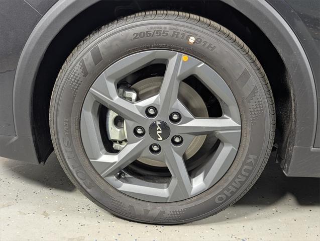 new 2025 Kia K4 car, priced at $24,340