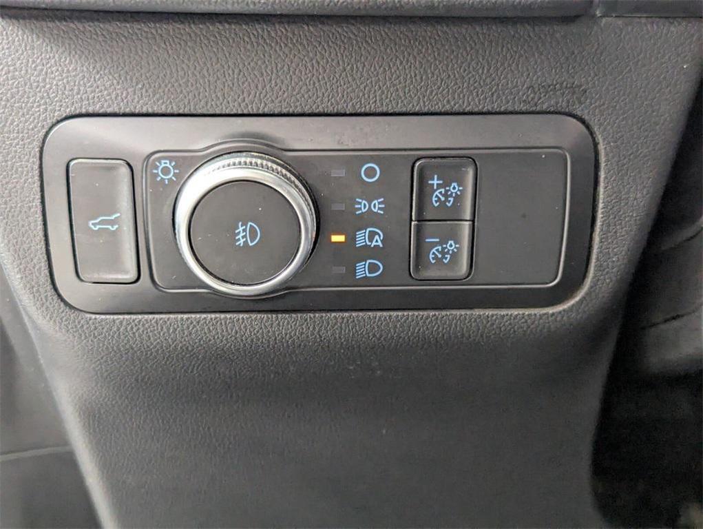 used 2022 Ford Escape car, priced at $12,995