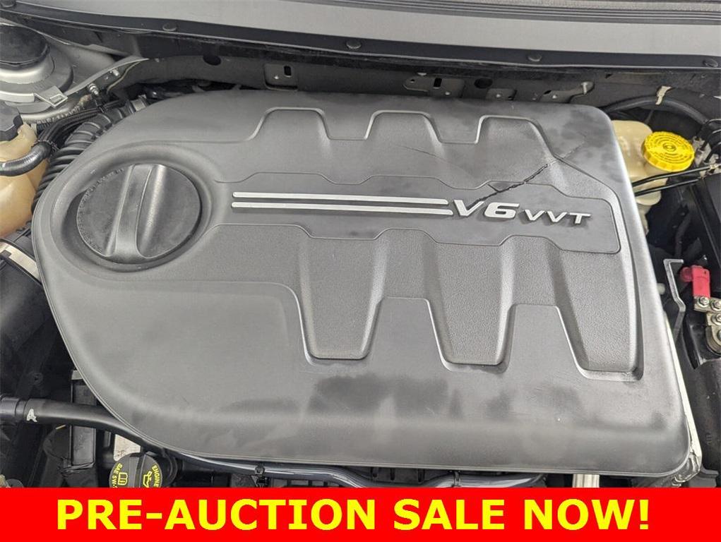 used 2015 Jeep Cherokee car, priced at $5,991