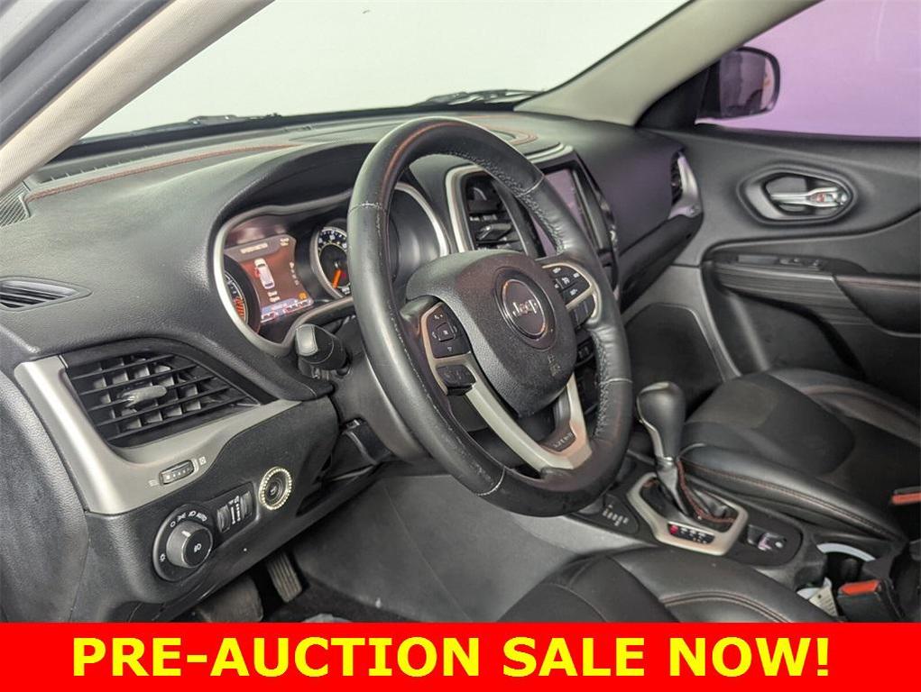 used 2015 Jeep Cherokee car, priced at $5,991