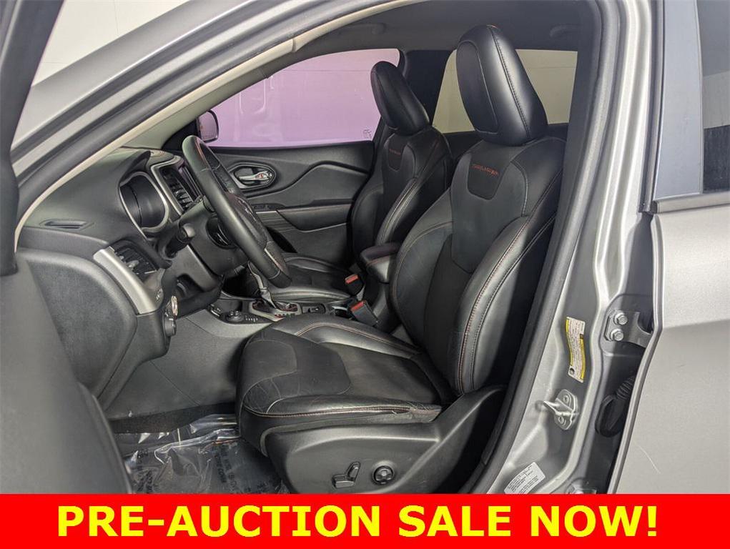 used 2015 Jeep Cherokee car, priced at $5,991