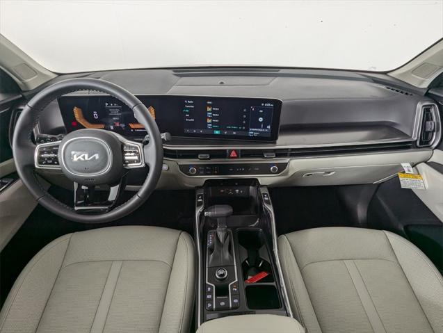 new 2025 Kia Sorento car, priced at $39,686