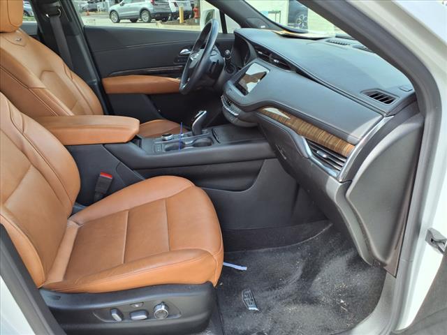 used 2021 Cadillac XT4 car, priced at $25,149