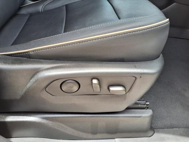 used 2023 GMC Yukon car, priced at $49,424