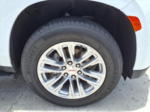 used 2023 GMC Yukon car, priced at $49,424