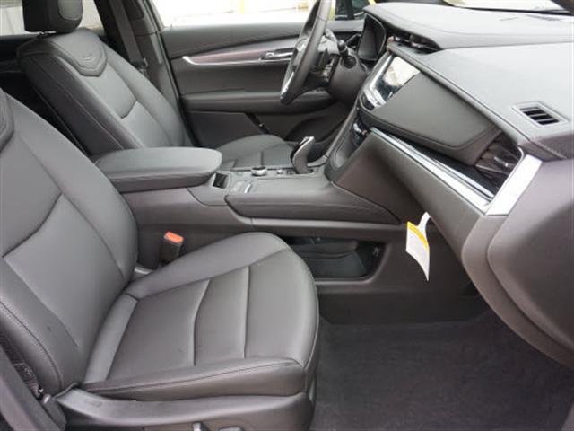 new 2025 Cadillac XT6 car, priced at $51,315