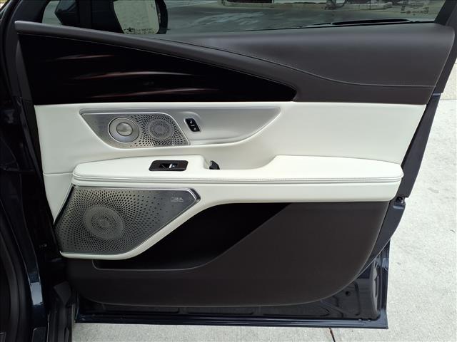 used 2024 Lincoln Nautilus car, priced at $63,975