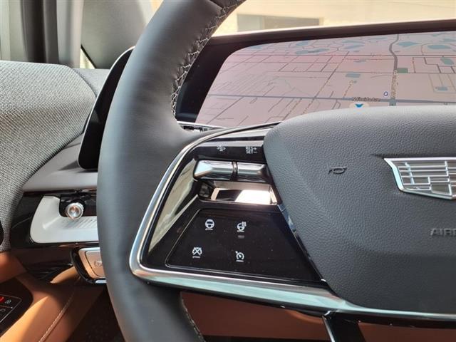 new 2025 Cadillac OPTIQ car, priced at $58,190
