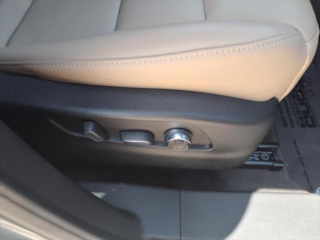 used 2025 Cadillac XT4 car, priced at $37,989