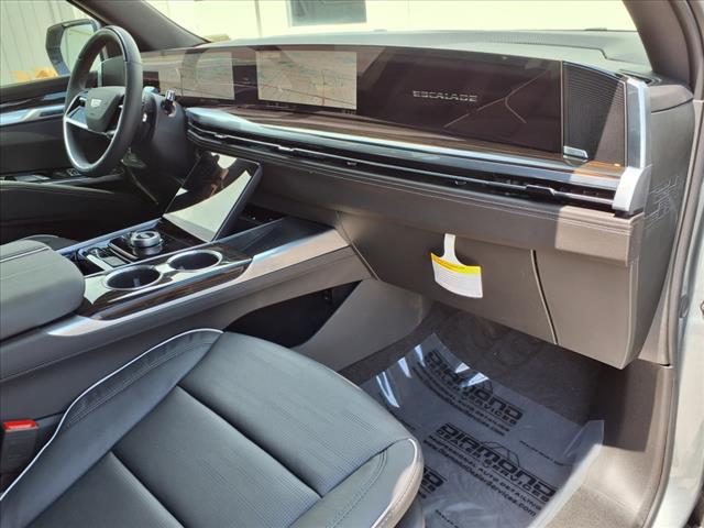 new 2025 Cadillac Escalade ESV car, priced at $113,919