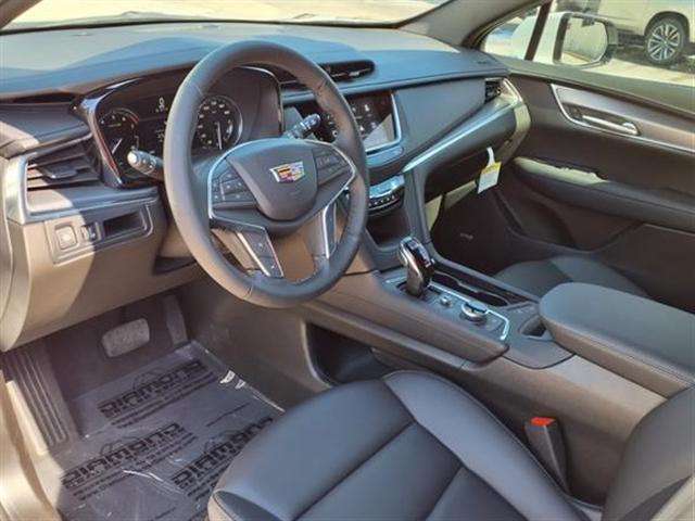 new 2025 Cadillac XT5 car, priced at $48,315