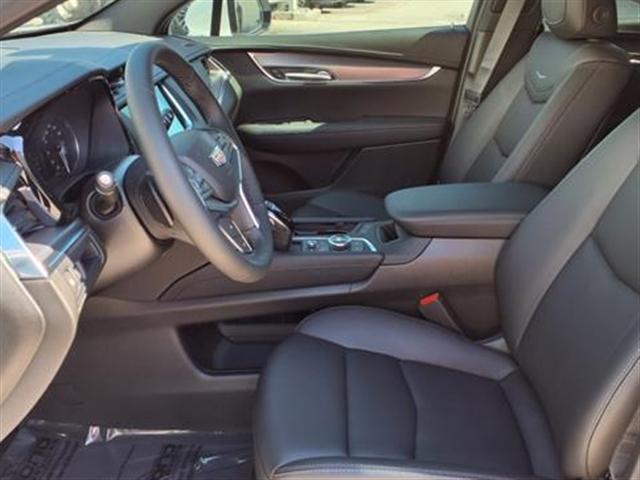 new 2025 Cadillac XT5 car, priced at $48,315
