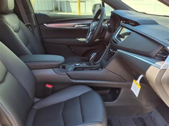 new 2025 Cadillac XT5 car, priced at $48,315