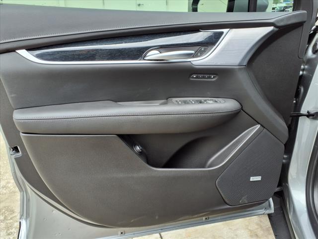 new 2025 Cadillac XT5 car, priced at $54,265