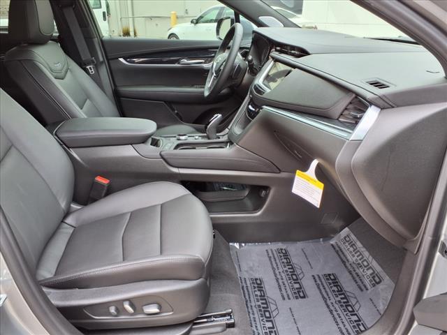 new 2025 Cadillac XT5 car, priced at $54,265