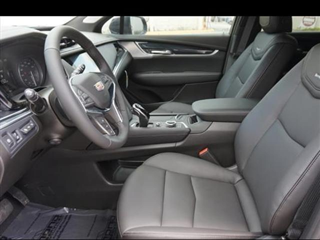 new 2025 Cadillac XT5 car, priced at $57,890