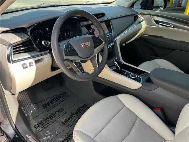 used 2022 Cadillac XT5 car, priced at $37,982