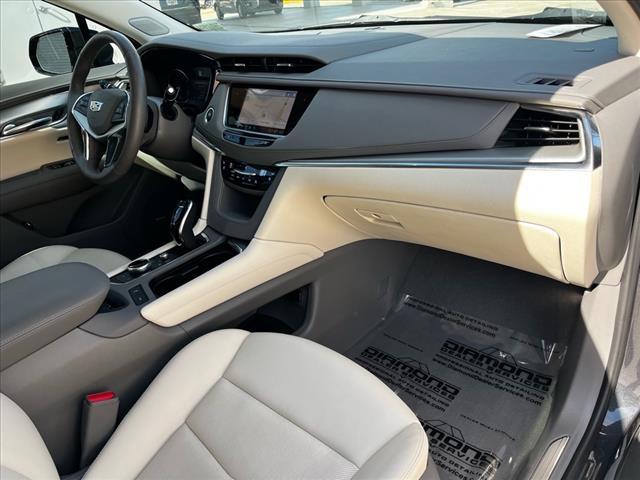 used 2022 Cadillac XT5 car, priced at $37,982