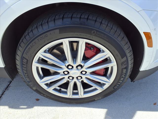 used 2024 Cadillac XT5 car, priced at $43,582