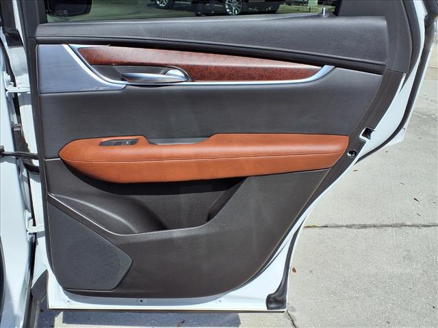 used 2024 Cadillac XT5 car, priced at $43,582