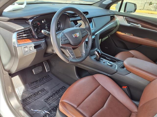 used 2024 Cadillac XT5 car, priced at $43,582