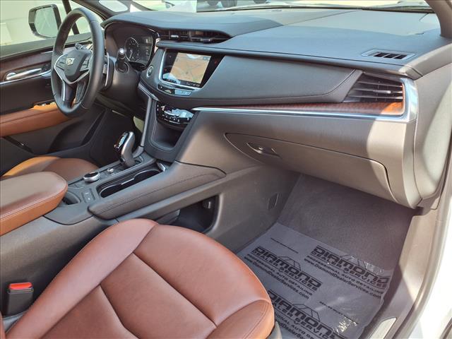 used 2024 Cadillac XT5 car, priced at $43,582