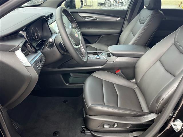 used 2024 Cadillac XT5 car, priced at $40,297