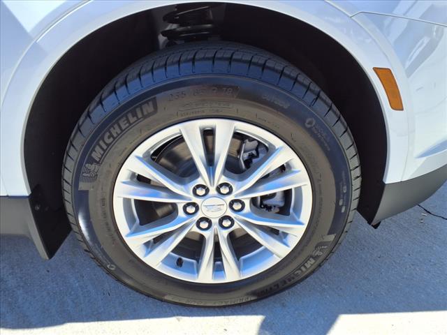 new 2025 Cadillac XT5 car, priced at $48,915