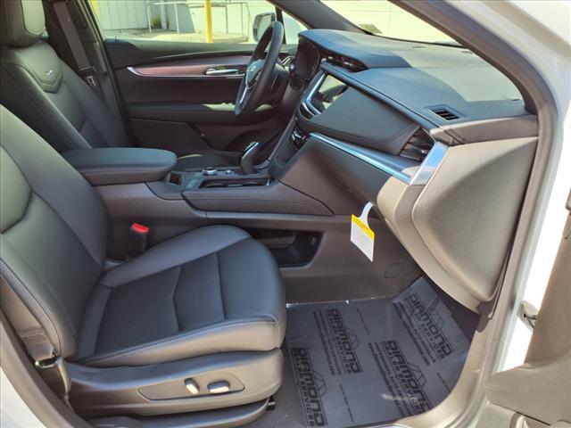 new 2025 Cadillac XT5 car, priced at $48,915