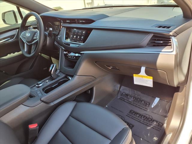 new 2025 Cadillac XT5 car, priced at $48,915