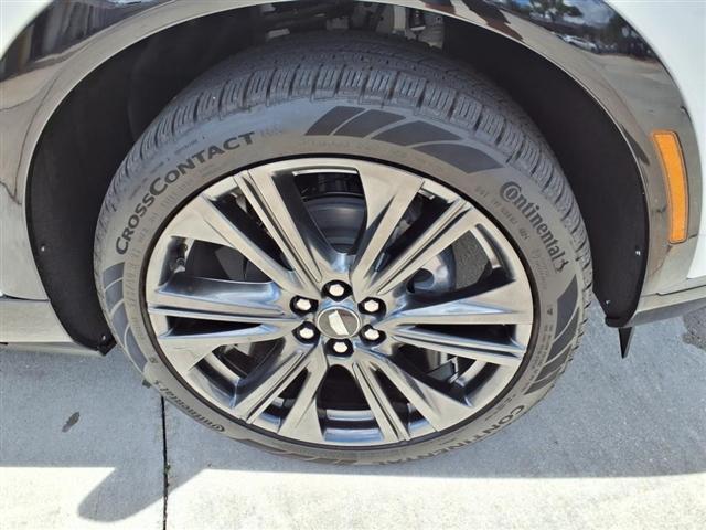 new 2025 Cadillac OPTIQ car, priced at $59,015
