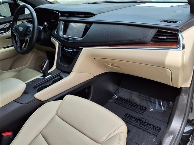used 2017 Cadillac XT5 car, priced at $18,800