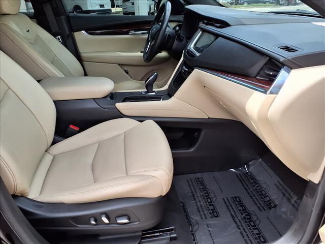 used 2017 Cadillac XT5 car, priced at $18,800