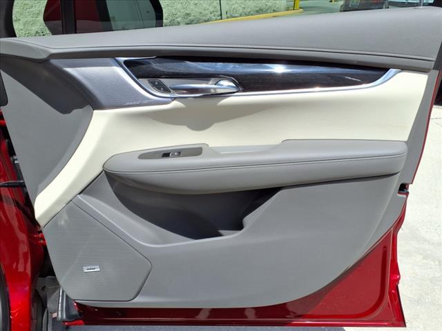 used 2021 Cadillac XT6 car, priced at $33,989