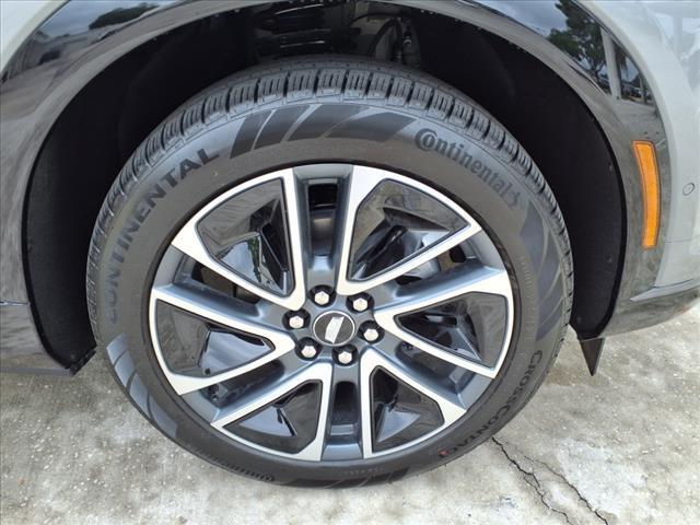 new 2025 Cadillac OPTIQ car, priced at $55,615