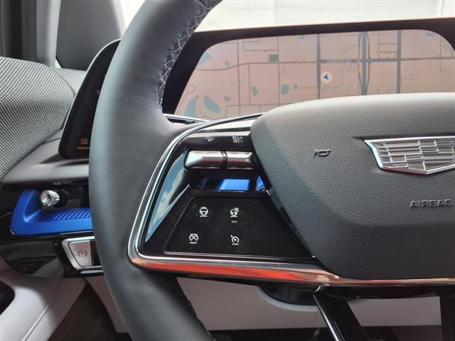 new 2025 Cadillac OPTIQ car, priced at $55,615