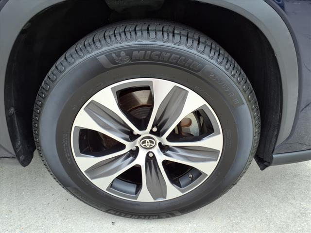 used 2021 Toyota Highlander Hybrid car, priced at $31,299