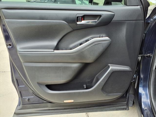 used 2021 Toyota Highlander Hybrid car, priced at $34,180