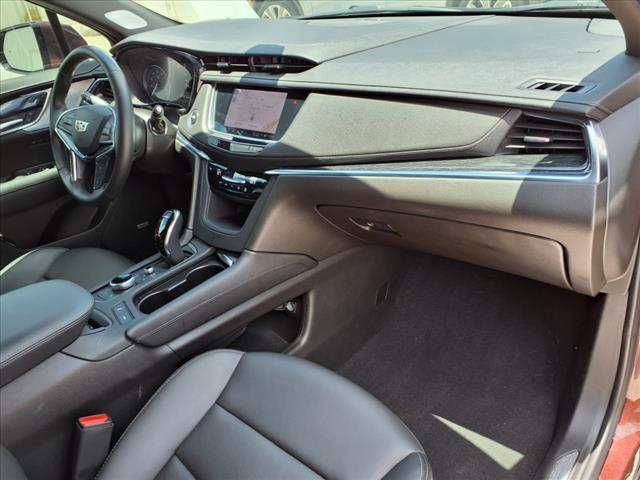 used 2023 Cadillac XT5 car, priced at $33,458