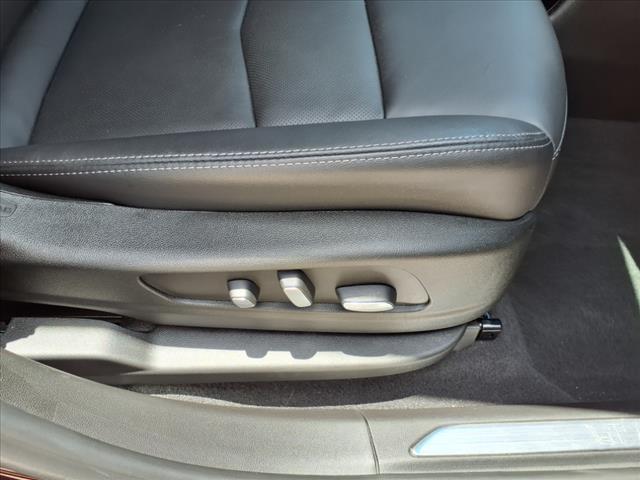 used 2023 Cadillac XT5 car, priced at $33,458
