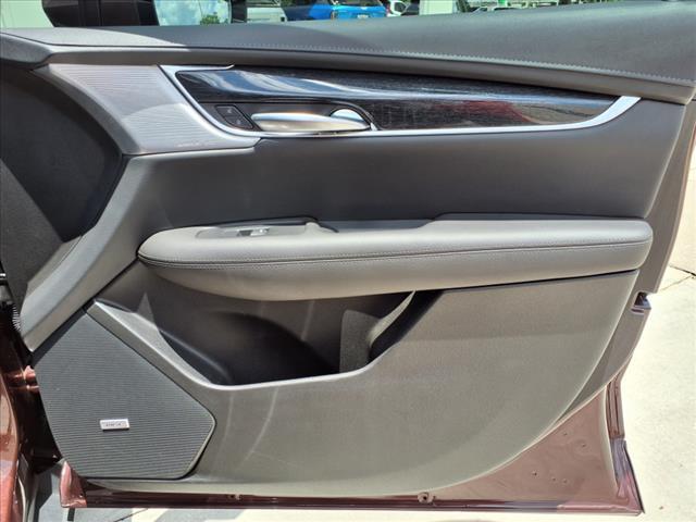 used 2023 Cadillac XT5 car, priced at $33,458
