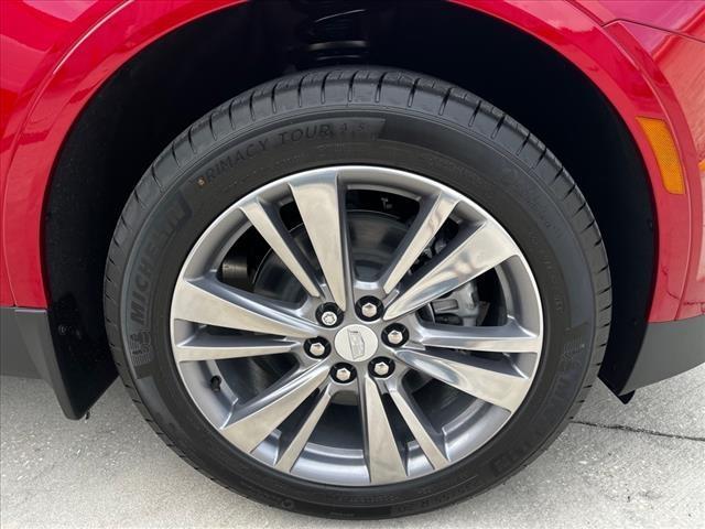 new 2025 Cadillac XT5 car, priced at $54,315